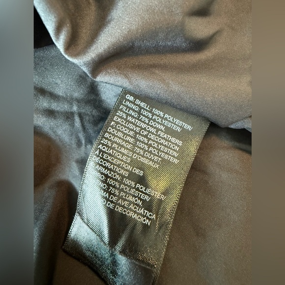 The North Face Metropolis down jacket - women’s size medium in Black - Picture 5 of 8